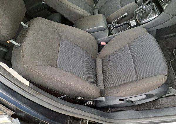 Ford Mondeo cena 21700 przebieg: 178200, rok produkcji 2008 z Września małe 742